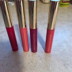 Beauty contour lip gloss **FOUR**